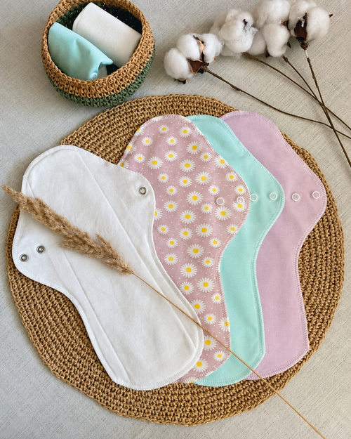 Set di 4 Assorbenti Mestruali Lavabili in Cotone (Colori Assortiti)